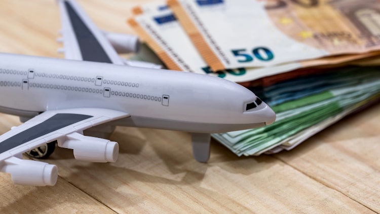 احتجاجات بالمطارات الالمانية الرئيسية للمطالبة برفع الأجور