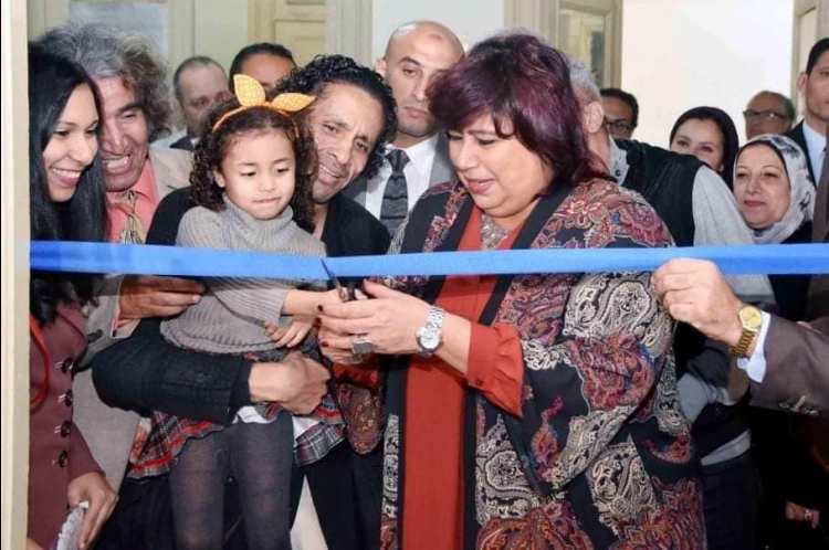 عبد الدايم افتتحت معرض تحت اربعة سنوات واطلقت فعاليات ملتقى شباب اكاديمية الفنون