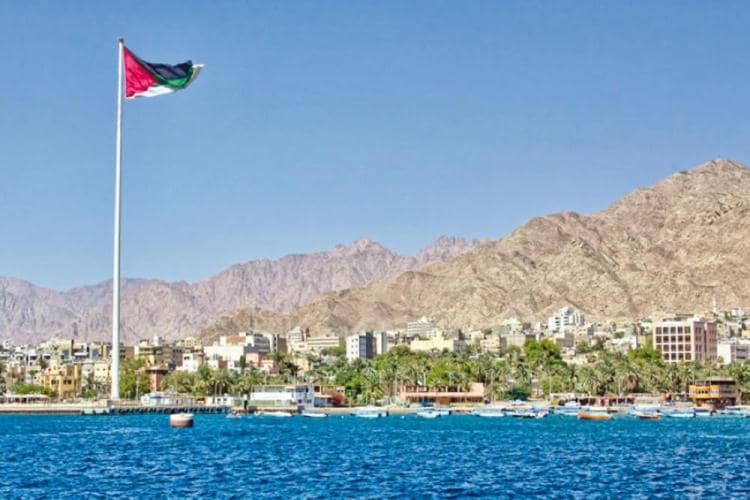 تنشيط السياحة : 32 رحلة طيران منخفض التكاليف اسبوعيا من عمان الى العقبة