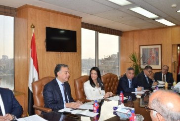 وزارات السياحة والنقل والري تستعرض الإجراءات والتدابير الخاصة بتسهيل حركة الفنادق العائمة بين أسوان والأقصر