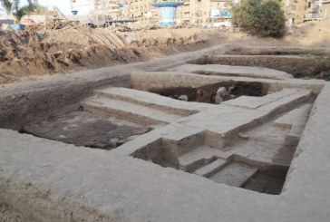 الكشف عن أحجار منقوشة بمعبد الشمس في منطقة آثار المطرية