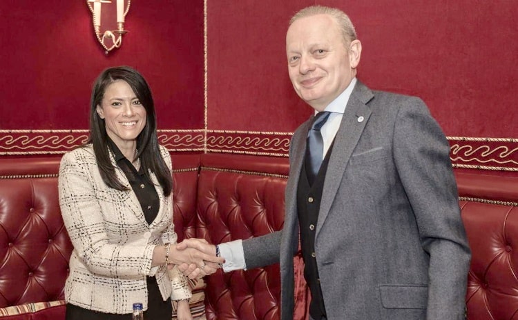 المشاط تختتم زيارتها الى لندن بلقاء بريت تولمان أحد أكبر رجال الاعمال في مجال السياحة