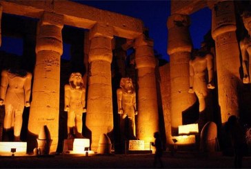 سياحة مصر تستضيف مجموعة من الشباب الياباني من متضررى الفيضانات