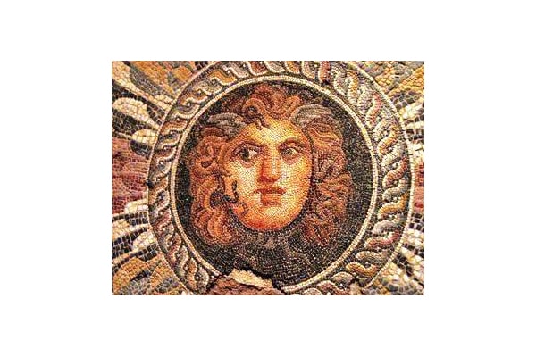 ماذا تعرف عن حكاية الميدوسا