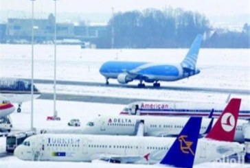 عاصفة ثلجية تؤخر 6500 رحلة جوية وتلغي 800 أخرى في أمريكا
