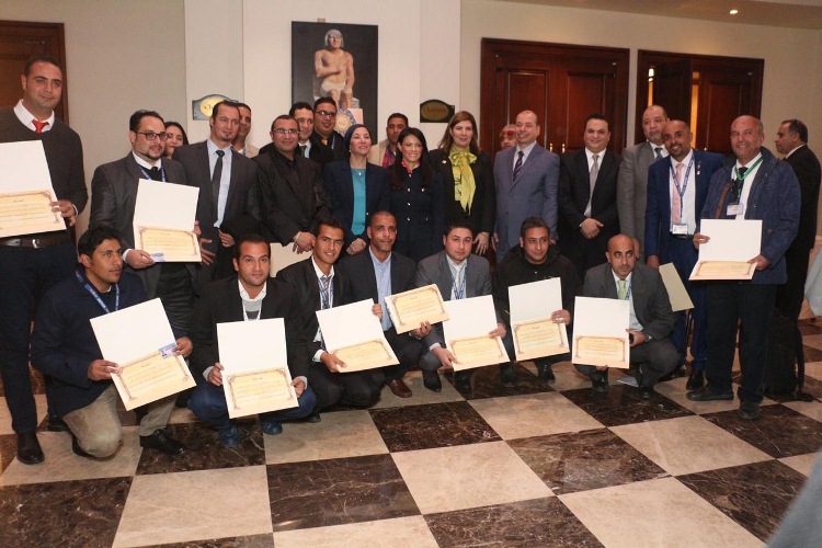 السياحة والبيئة يكرمان أول دفعة من الذين اجتازوا دورة المرشد البيئى