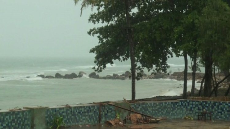 الكوارث الطبيعية فى اندونيسيا قد تقضي على مشروع كبير لتشجيع السياحة