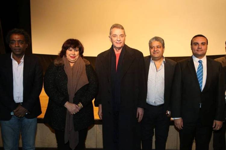 وزيرة الثقافة ومحمود حميدة افتتحا اول نادي للسينما في الجنوب انطلاقا للاحتفالات برئاسة مصر للاتحاد الافريقى