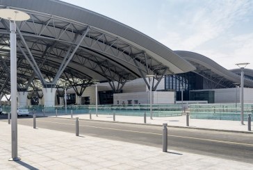 مطار مسقط يُنافِس على لقب الأفضل عالمياً