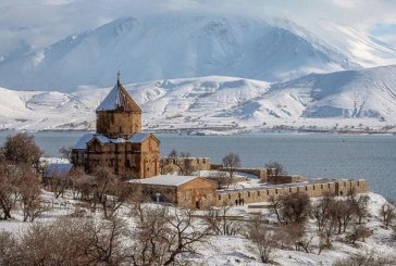 كنيسة “أقدمار” التركية.. مقصد للسياح المحليين والأجانب