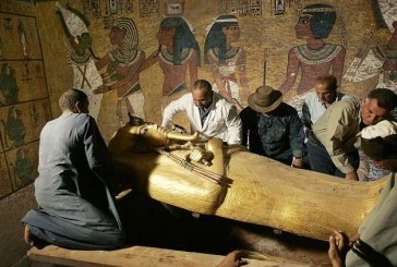 إعادة فتح مقبرة توت عنخ آمون بالأقصر بعد كشف غموض “البقع السوداء”
