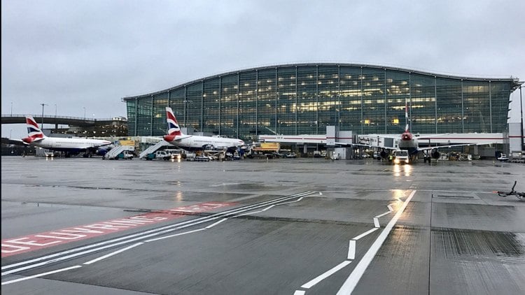 مطار هيثرو يستأنف رحلاته الجوية