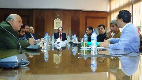 مجلس إدارة غرفة المنشآت السياحية يبحث مع مركز بحوث الإسكان وضع ضوابط لكود الحماية المدنية