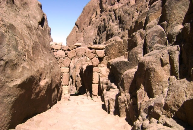 خبير آثار يطالب بضم جبل موسى إلى دير سانت كاترين كتراث عالمى مختلط ثقافى وطبيعى