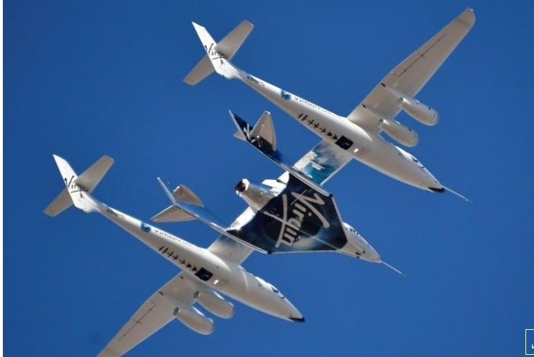 للمرة الأولى : شركة فيرجن جالاكتيك تقل أول راكب فى رحلة سياحية للفضاء