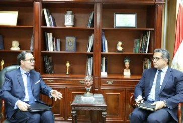 وزير الآثار المصرى يبحث مع سفير فرنسا سبل التعاون بين البلدين
