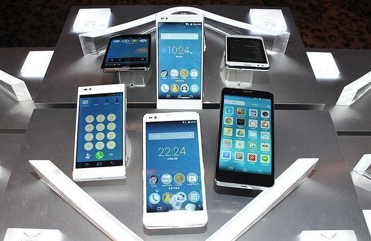 الصحة العالمية: مليار شخص مهدد بفقدان السمع بسبب الهواتف الذكية