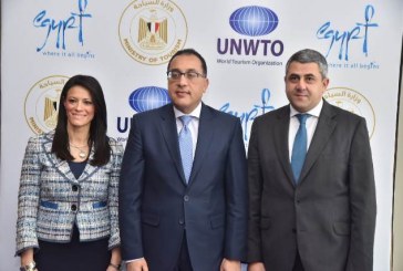 رئيس الوزراء يؤكد على أهمية السياحة في دعم اقتصاديات الدول واستعادة ثقة السائح في المقصد السياحى المصرى