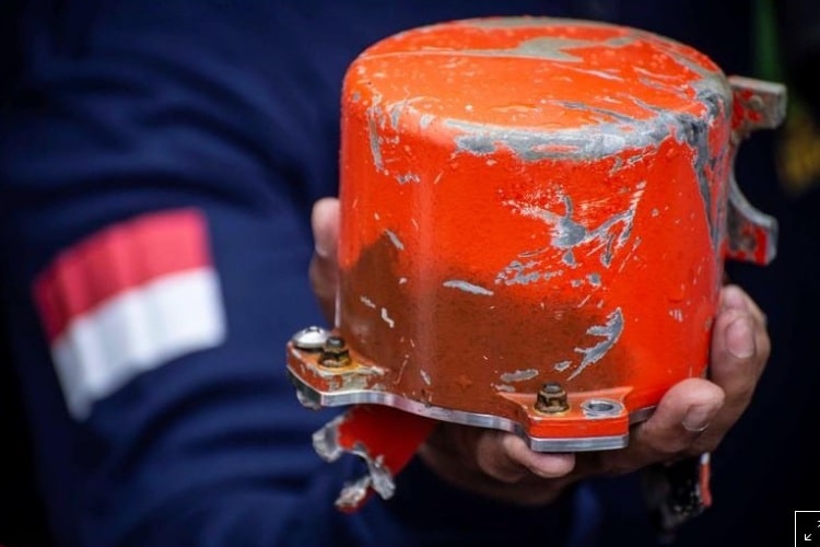 تسجيلات الطائرة الاندونيسية المنكوبة تكشف عن مكافحة الطيارين لتفادى الكارثة