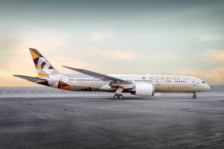 الاتحاد للطيران تحقق 5.86 مليار دولار ارباح