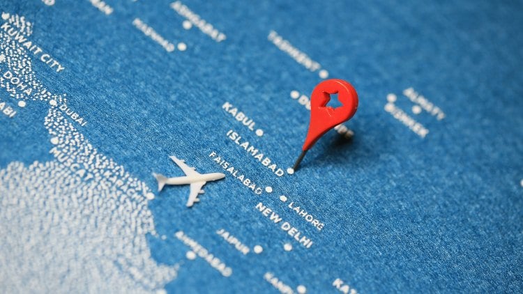 مطارات باكستان تستأنف عملها بعد فتح المجال الجوى