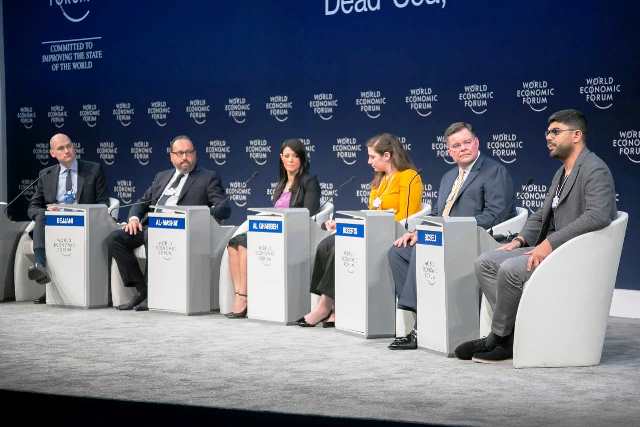 وزيرة سياحة مصر تدعو للعبور الاقتصادي فى المنطقة لمستقبل أفضل عبر الرؤساء والوزراء المشاركين فى المنتدي