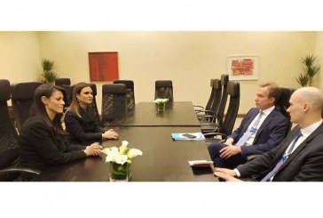 وزيرتا السياحة والاستثمار المصريتان تلتقيان برئيس المنتدي الاقتصادي العالمي