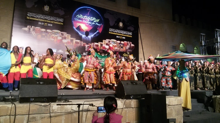  المهرجان الدولى للطبول والفنون التراثية بالقلعة يسدل ستارة غداً