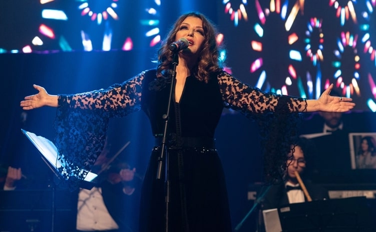 سميرة سعيد تفتتح جولتها في المغرب بحفل تاريخي بالدار البيضاء