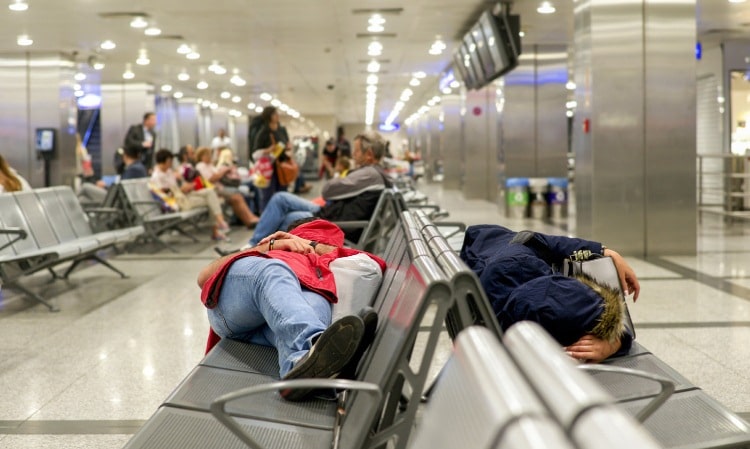 تأخير عدد كبير من الرحلات الجوية بالولايات المتحدة بسبب عطل معلوماتى