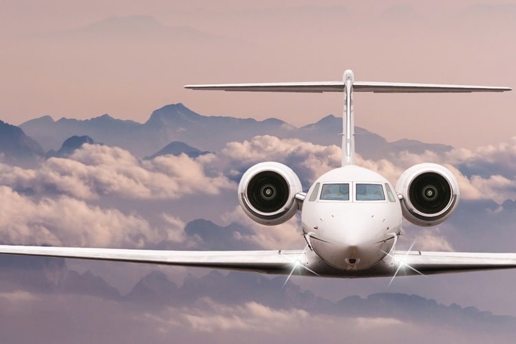 أصغر طائرة خاصة في العالم تقلع من مطار بولندى