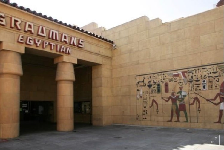 نتفليكس تجرى محادثات لشراء