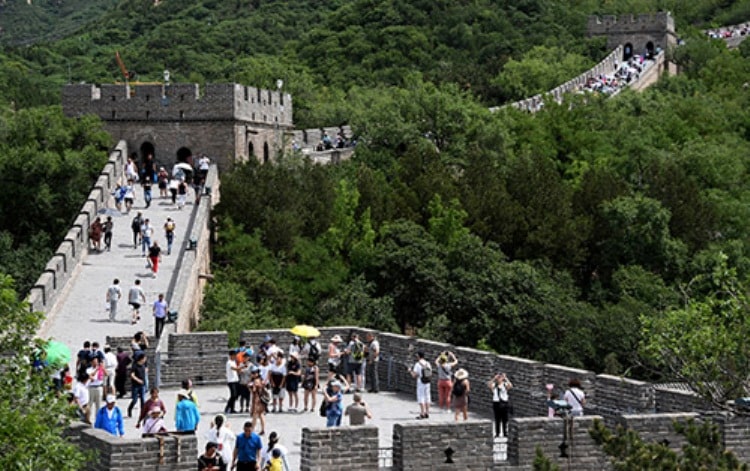 حجز تذاكر سور الصين العظيم عبر الانترنت بدءا من يونيو المقبل .. 65 ألف شخص يومياً