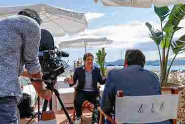 JAVIER BARDEM STOPS BY THE HFPA LOUNGE AT NIKKI BEACH CANNES