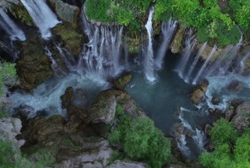 شلالات “يركوبرو” بتركيا تجذب الزوار في شهر رمضان