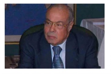 حتي لا نذبح .. «الدجاجة» التي تبيض ذهبا ! بقلم : جلال دويدار