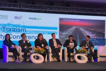 وزيرة السياحة المصرية تقدم عرضا تقديميا في جلسة نقاشية بعنوان ” قصص نجاحات الاستثمار في مجال السياحة المستدامة”