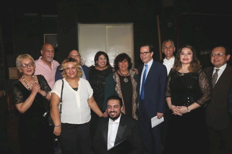 فى احتفالية الاوبرا المصرية بعيد الموسيقى العالمى : وزيرة الثقافة تشاهد تحية السيمفونى لنوتردام فى حضور سفير فرنسا بالقاهرة