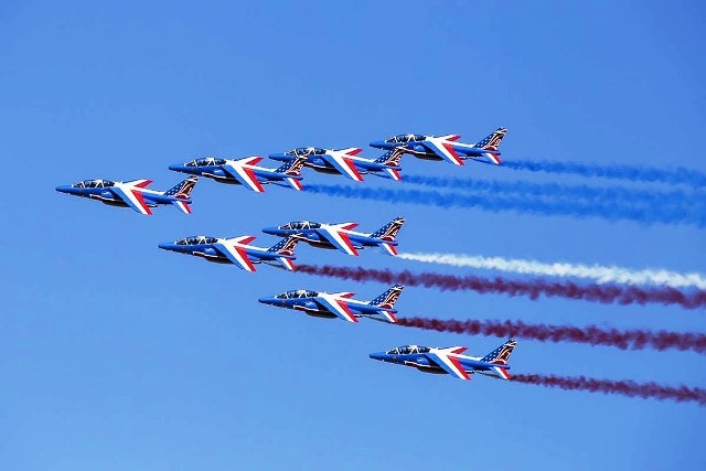 معرض لوبورجيه للطيران يفتح أبوابه وسط حروب تجارية وتغييرات المناخ