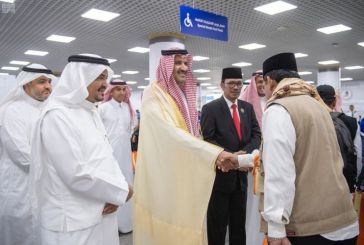 أمير المدينة المنورة يتفقد مجمع صالات الحج بمطار الأمير محمد بن عبدالعزيز الدولي