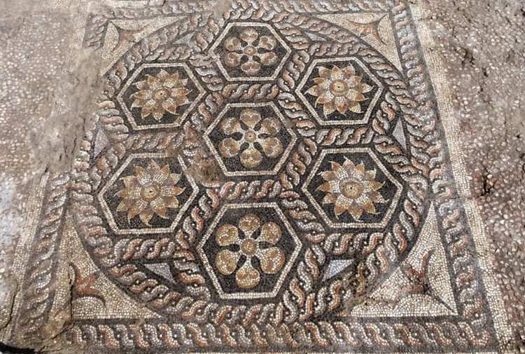 وزارة الاثار: فسيفساء كوم الدكة ضمن سيناريو العرض المتحفي الجديد للمتحف اليوناني الروماني بالاسكندرية