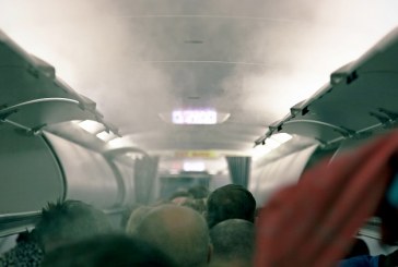 إخلاء طائرة بريطانية من الركاب قبل هبوطها في إسبانيا بسبب الدخان