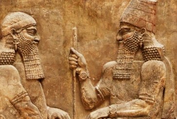 العراق تستعيد 154 قطعة اثرية تعود لحقب تاريخية مختلفة من بريطانيا