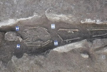 العثور على رفات مئات الأشخاص وقطع أثرية عمرها 1.6 ألف سنه  في حرم كلية في ويلز