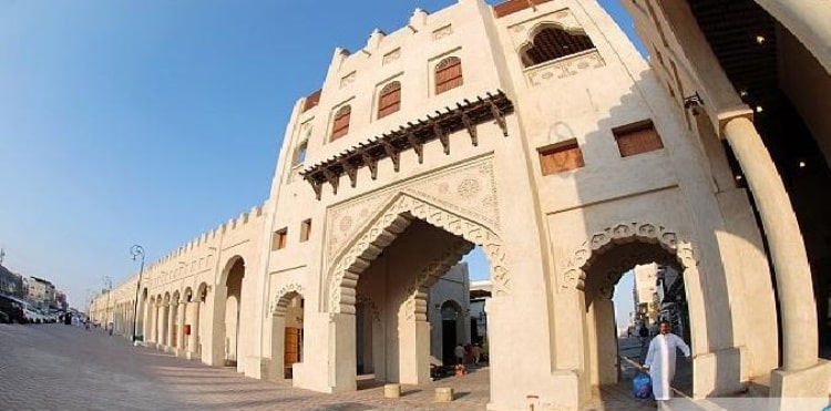 الأحساء والهيئة العامة للسياحة يبحثان تنظيم المسارات السياحية