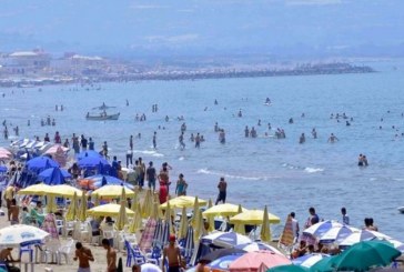 شواطىء ولاية الشلف الجزائرية تجذب 4.5 مليون مصطاف