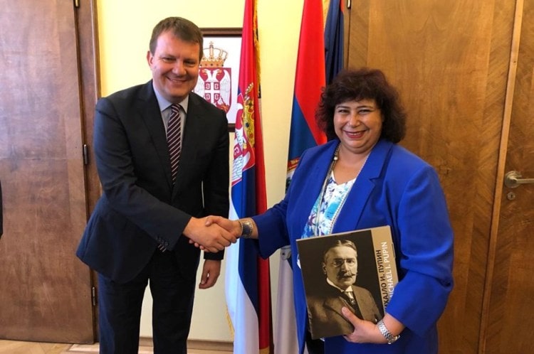 عبد الدايم وميروفيتش يبحثان تعزيز التعاون الثقافي والفني بين فويفودينا والقاهرة