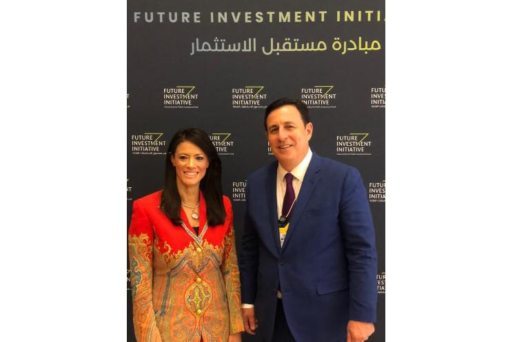 وزيرة السياحة المصرية تلتقي جون ديفيتاريوس أحد أهم مقدمي البرامج الاقتصادية على شبكة ال CNN العالمية