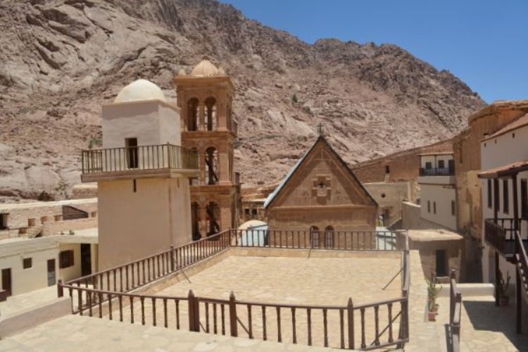 خبير آثار: دير سانت كاترين إنجاز عقلى يشهد على حضارة لا تزال حية
