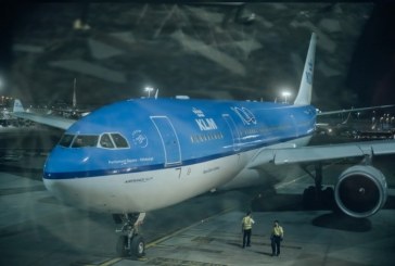 مطارات أبوظبي تشارك الخطوط الجوية الهولندية احتفالها بمرور 100 عام على تأسيسها